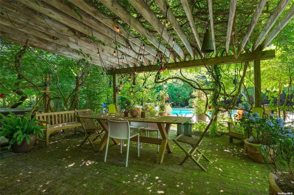 74 Jagger Lane Westhampton NY 11977