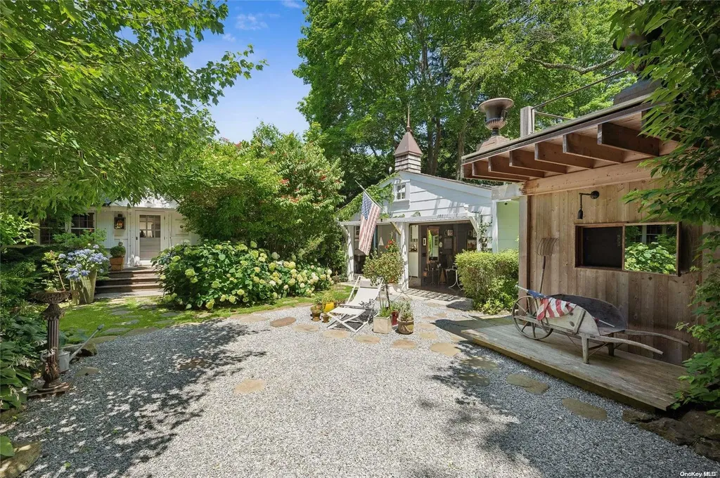 74 Jagger Lane Westhampton NY 11977