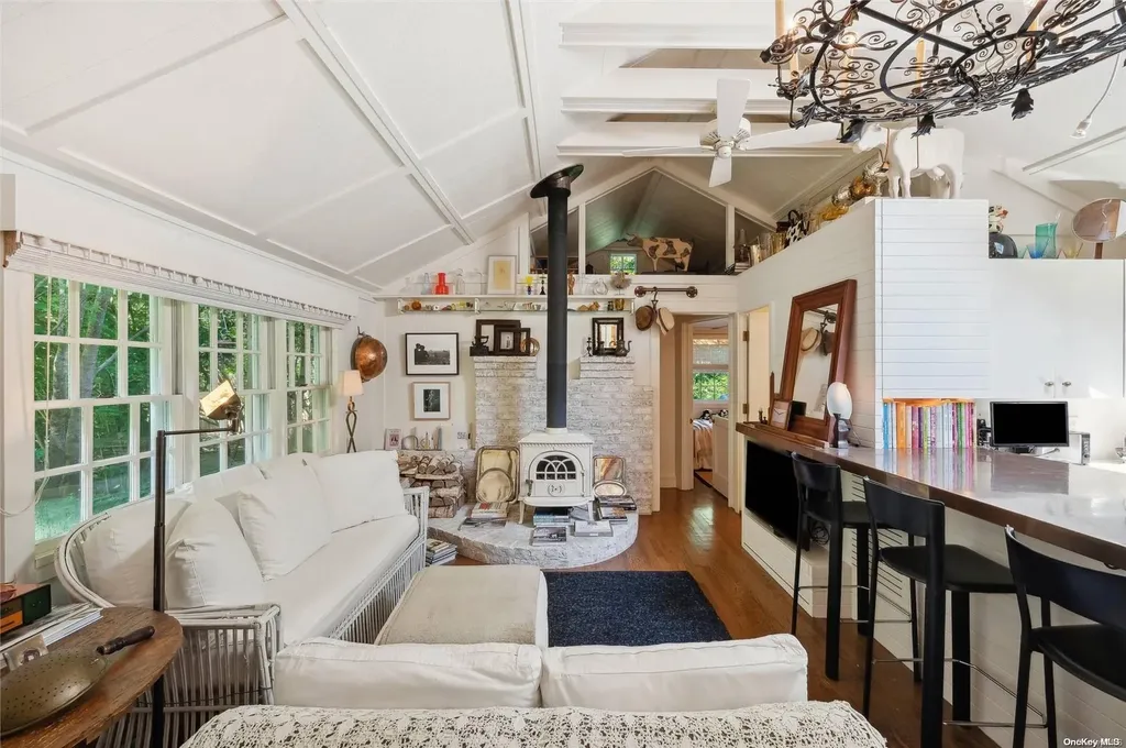 74 Jagger Lane Westhampton NY 11977
