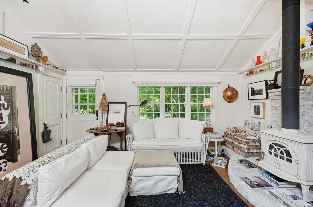 74 Jagger Lane Westhampton NY 11977