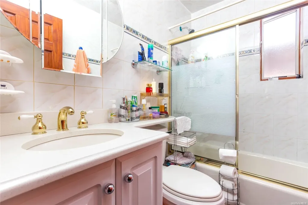 138-64 63rd Avenue Flushing NY 11367