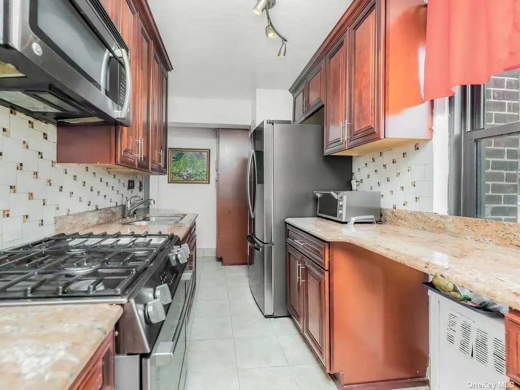 2835 Webb Avenue Bronx NY 10468