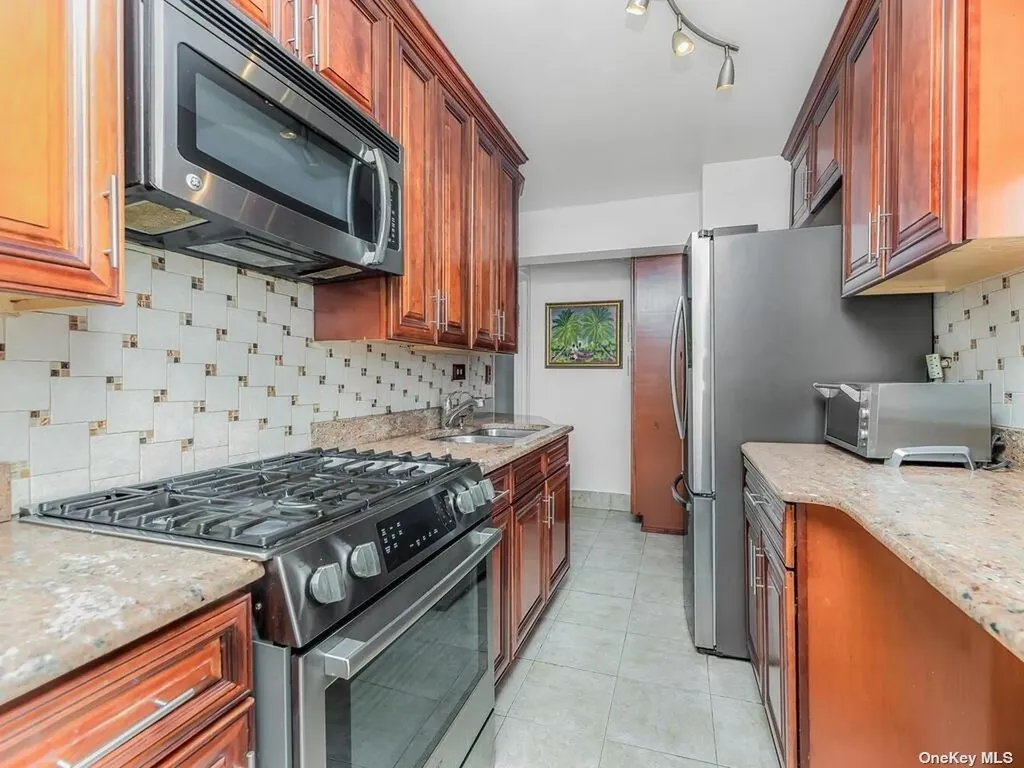 2835 Webb Avenue Bronx NY 10468