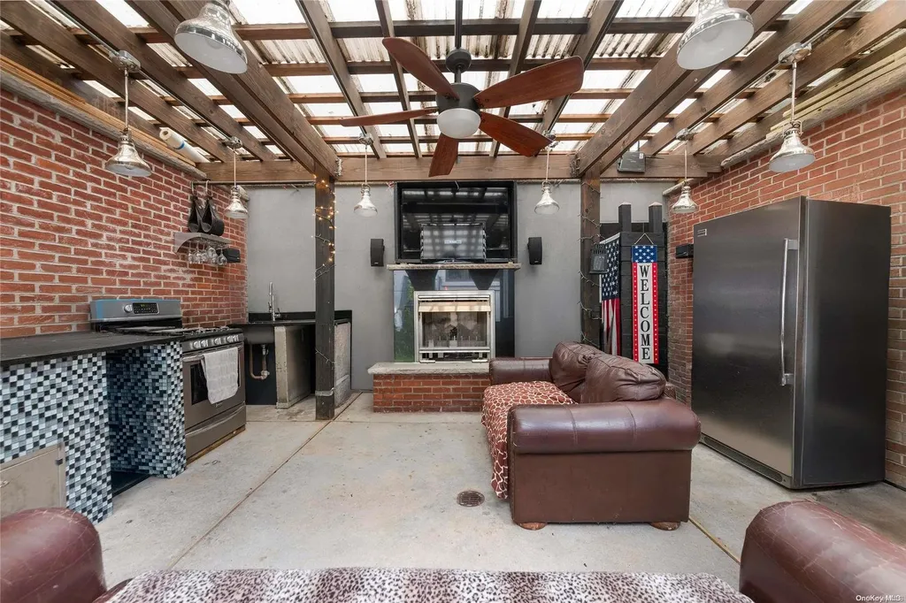 772 42nd Street Brooklyn NY 11232