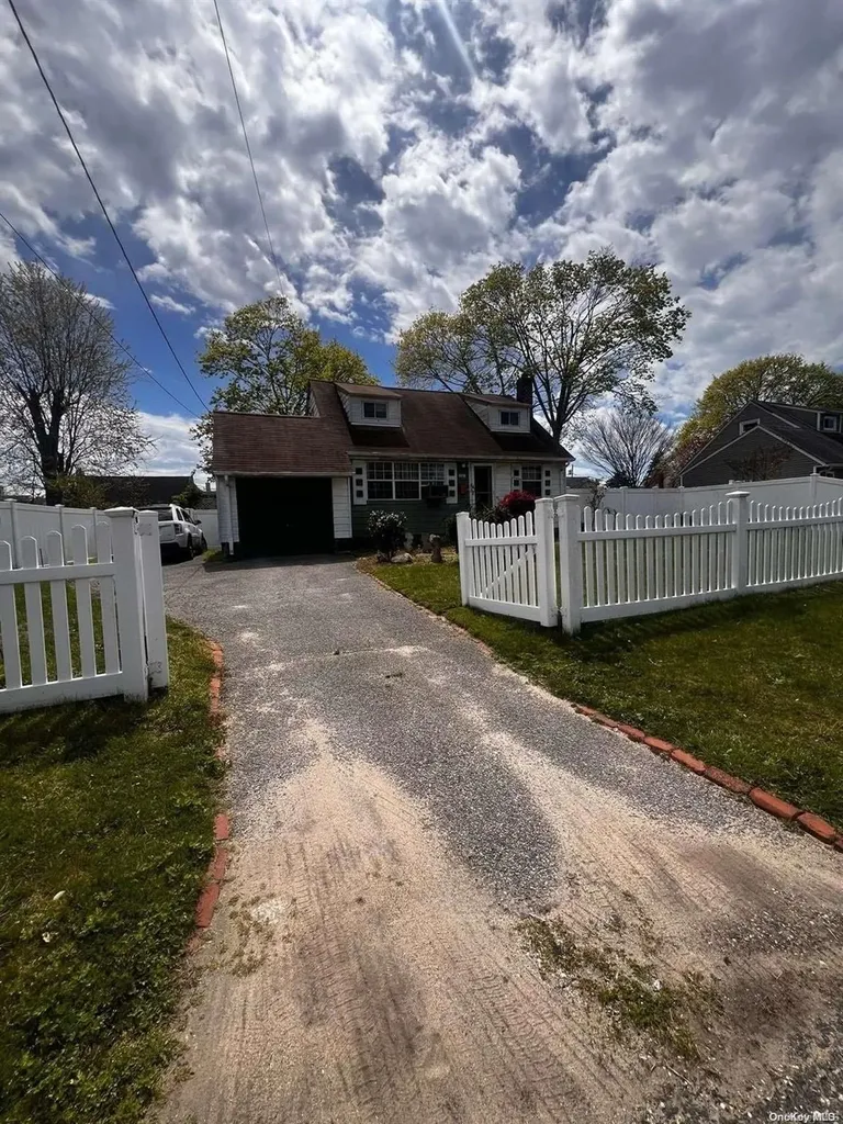 440 Irving Street Central Islip NY 11722