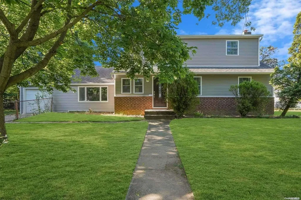140 Gracie Drive Babylon NY 11703