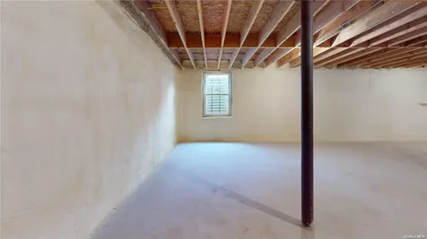 45a N Saunders Avenue Center Moriches NY 11934