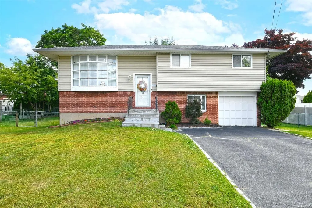 149 Osceola Avenue Deer Park NY 11729