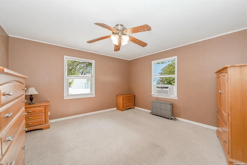 32 Herbert Avenue Lindenhurst NY 11757