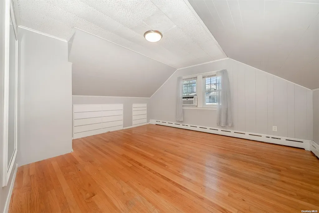 32 Herbert Avenue Lindenhurst NY 11757