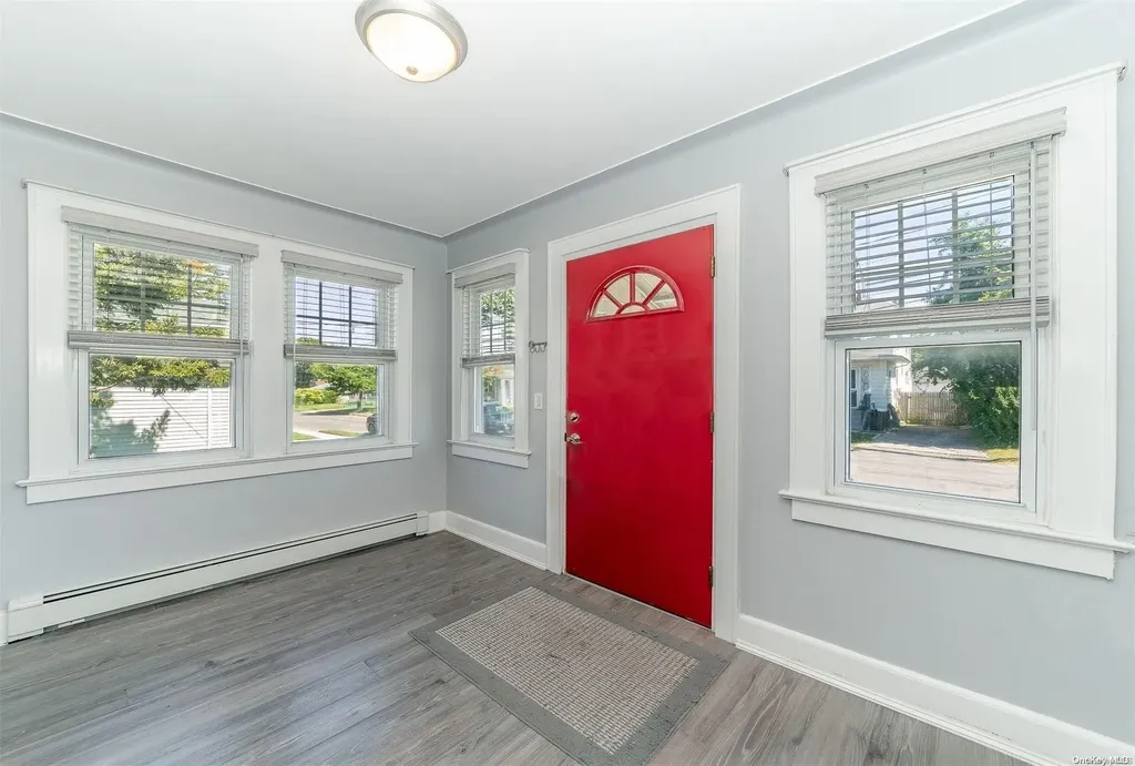 32 Herbert Avenue Lindenhurst NY 11757