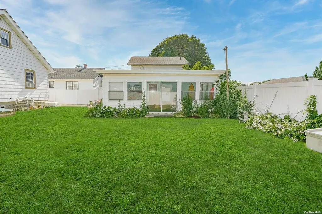 32 Herbert Avenue Lindenhurst NY 11757