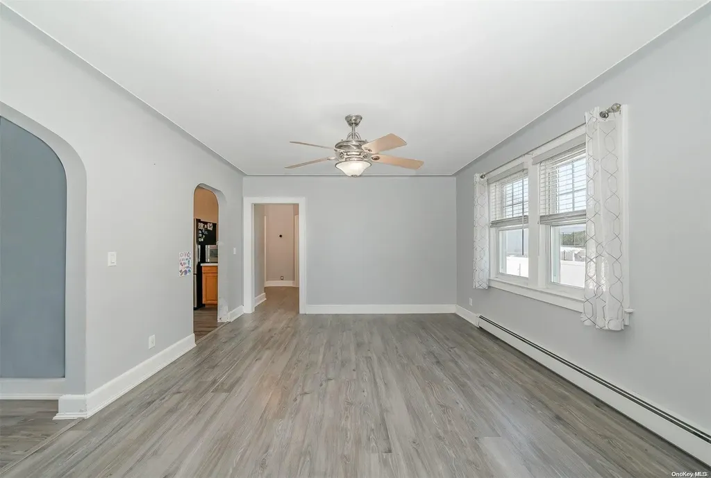 32 Herbert Avenue Lindenhurst NY 11757