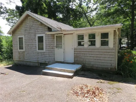 132 Patchogue Avenue Patchogue NY 11772