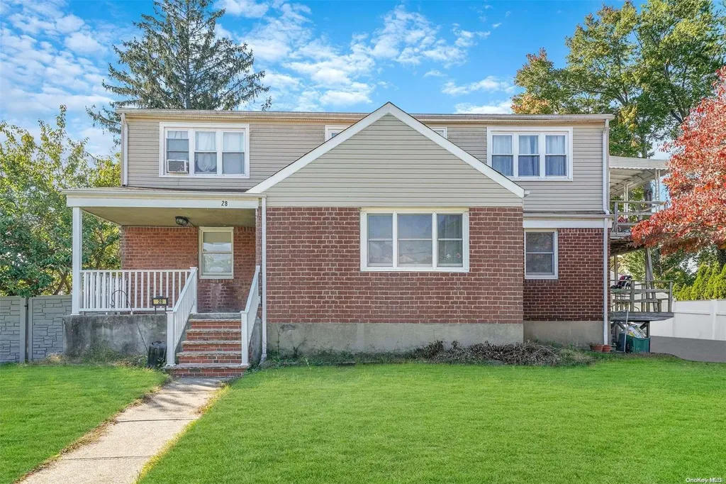 28 Green Avenue Lynbrook NY 11563
