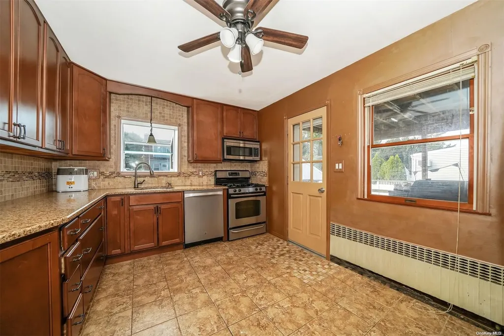 28 Green Avenue Lynbrook NY 11563