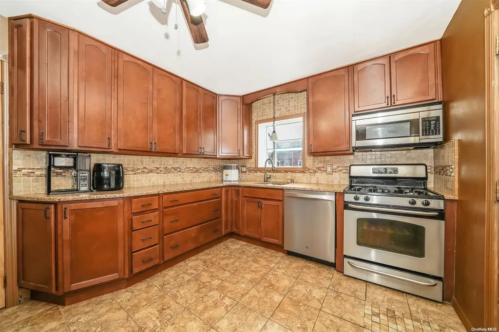 28 Green Avenue Lynbrook NY 11563
