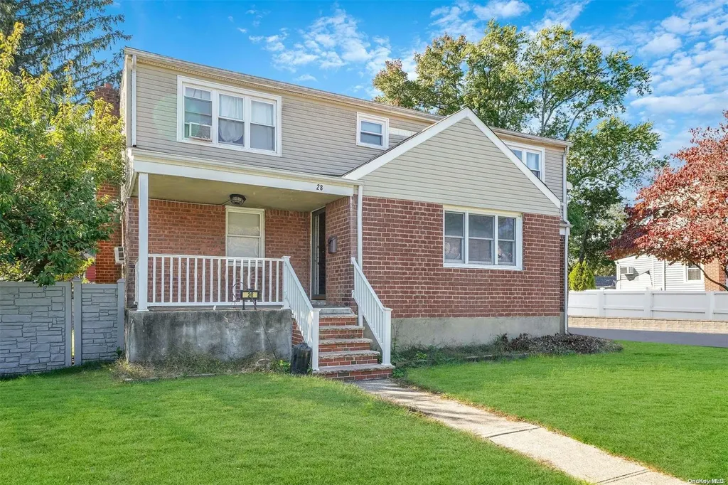 28 Green Avenue Lynbrook NY 11563