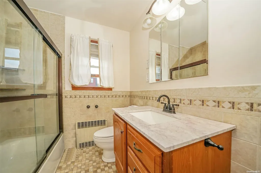 28 Green Avenue Lynbrook NY 11563