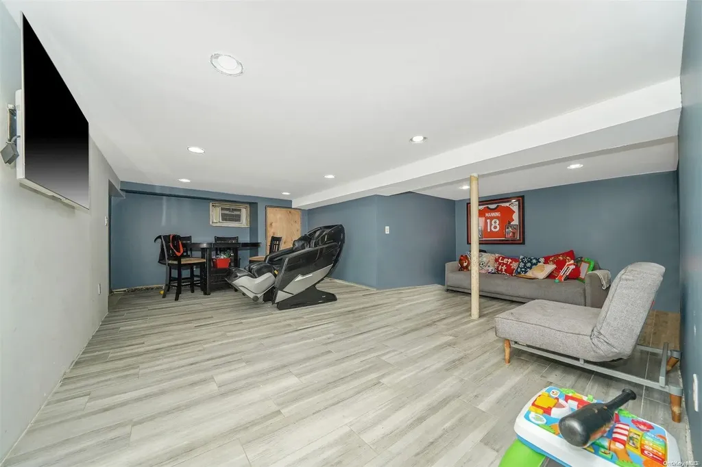 28 Green Avenue Lynbrook NY 11563