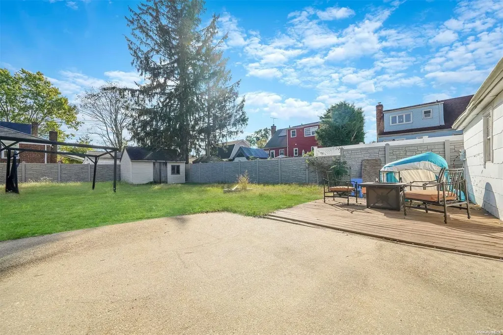28 Green Avenue Lynbrook NY 11563