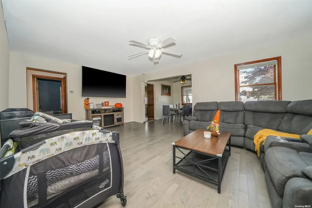 28 Green Avenue Lynbrook NY 11563