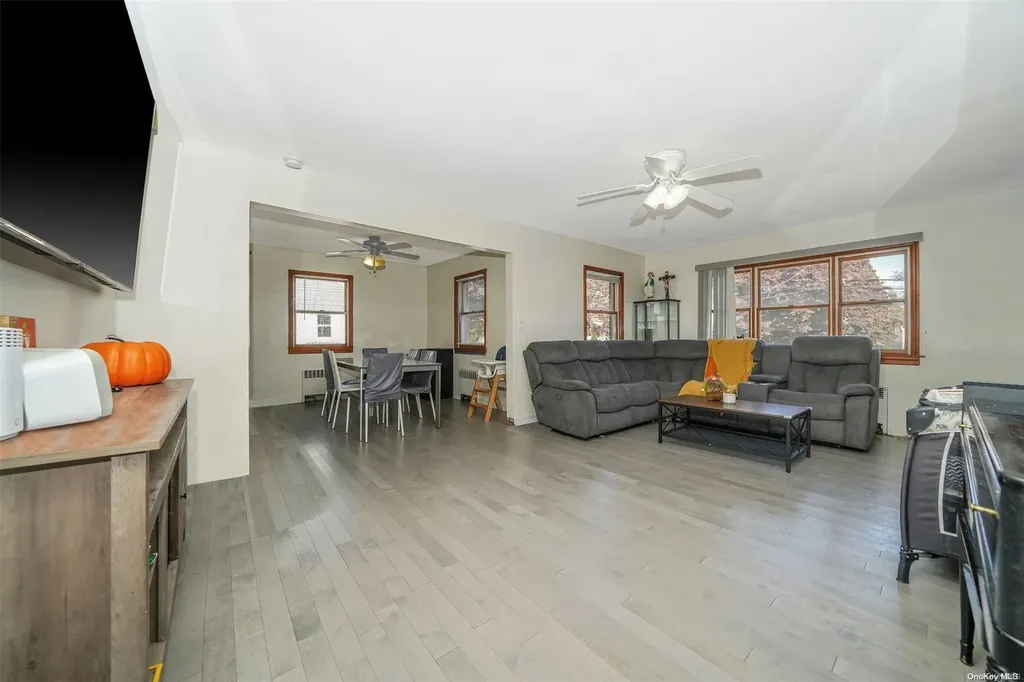 28 Green Avenue Lynbrook NY 11563
