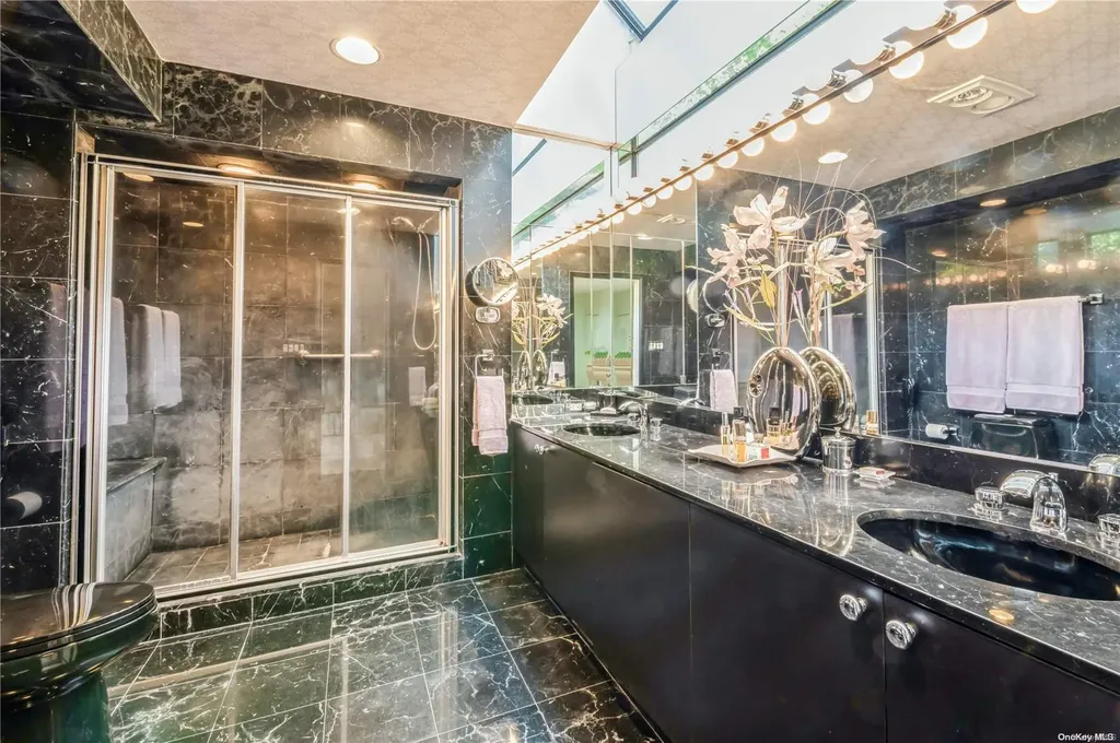 1663 Warwick Road Hewlett NY 11557