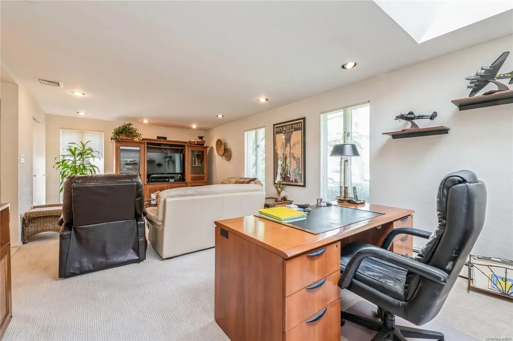 1663 Warwick Road Hewlett NY 11557