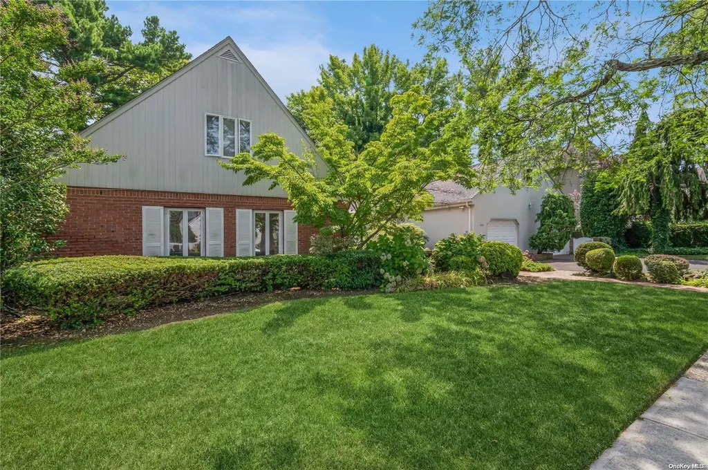 1663 Warwick Road Hewlett NY 11557