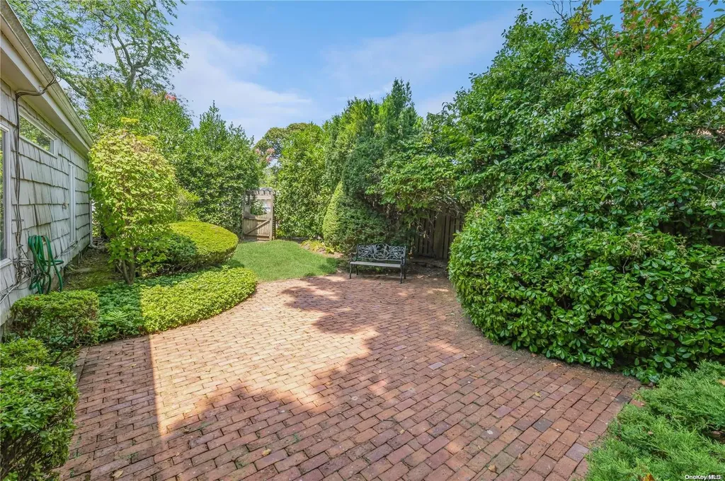 1663 Warwick Road Hewlett NY 11557
