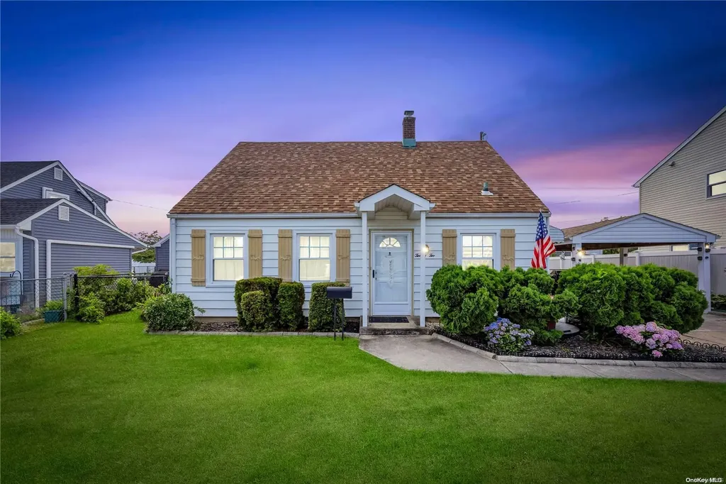 22 Chapel Lane Levittown NY 11756