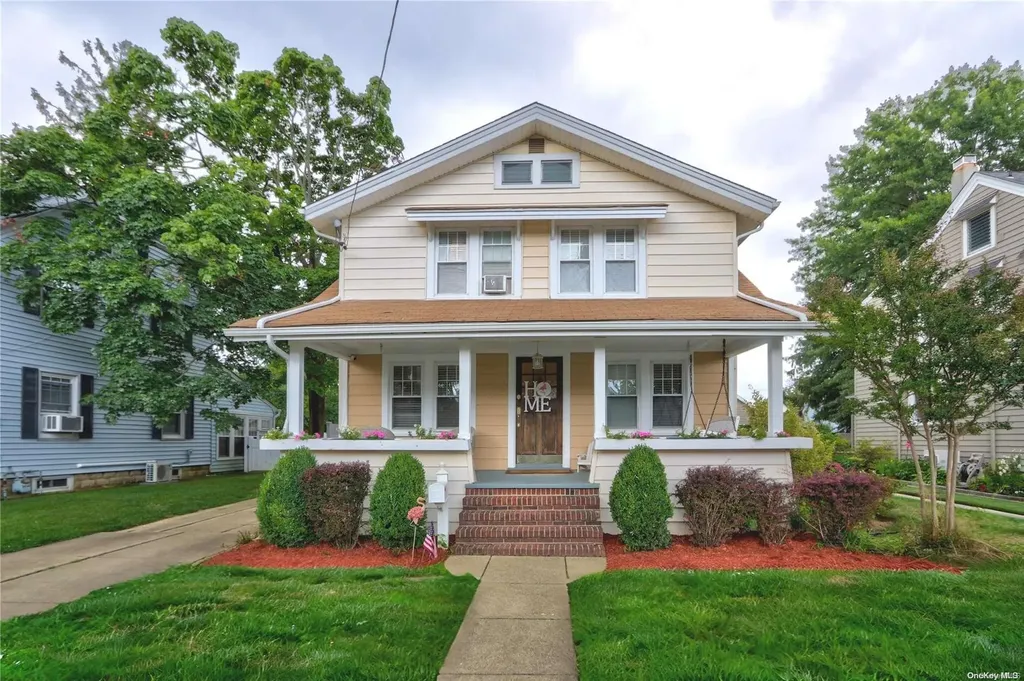 53 Jarvis Place Lynbrook NY 11563