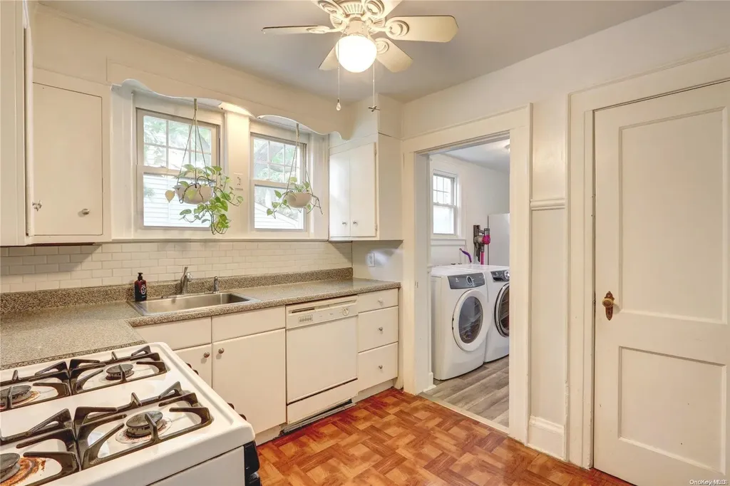 53 Jarvis Place Lynbrook NY 11563