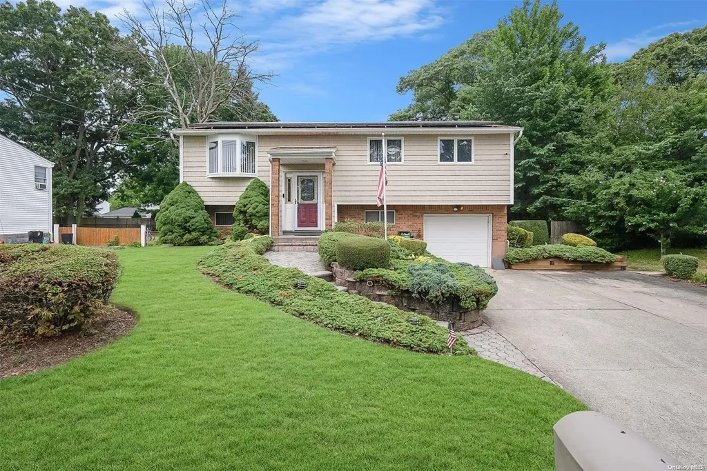 29 Nostrand Avenue Selden NY 11784