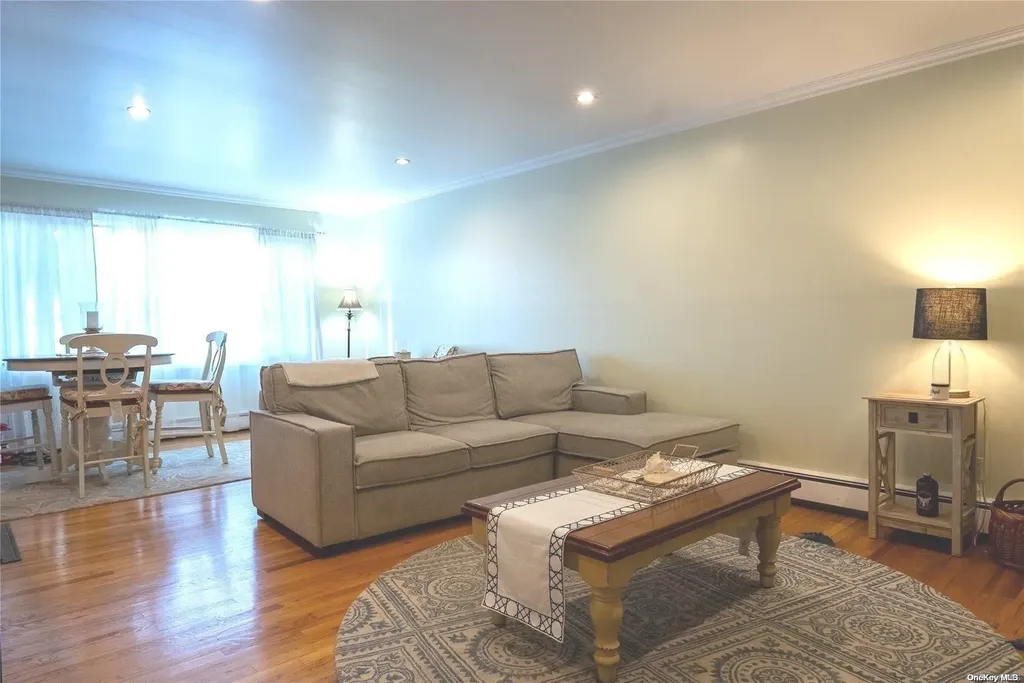 430 E Olive Street Long Beach NY 11561