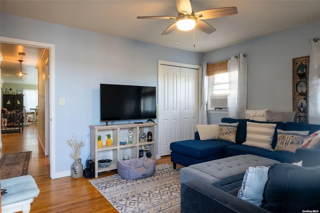 430 E Olive Street Long Beach NY 11561