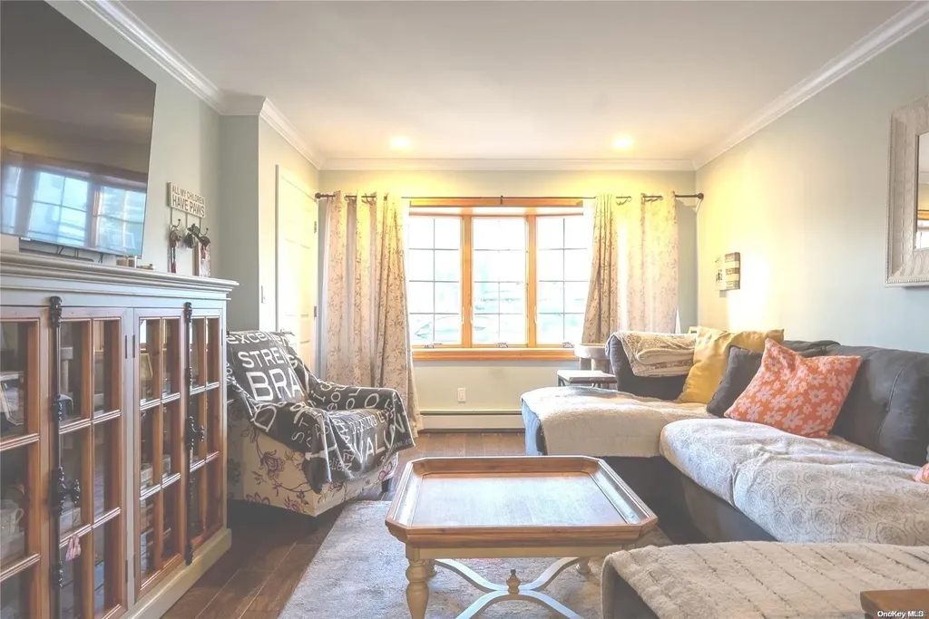 430 E Olive Street Long Beach NY 11561
