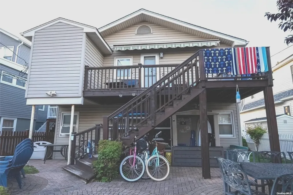 430 E Olive Street Long Beach NY 11561