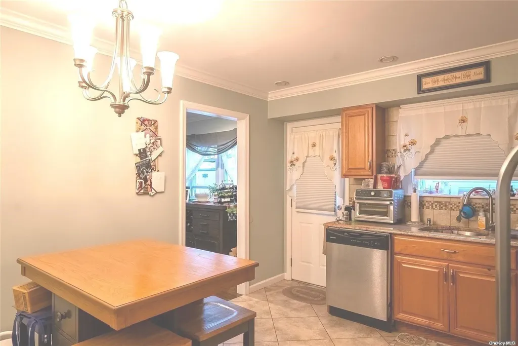 430 E Olive Street Long Beach NY 11561