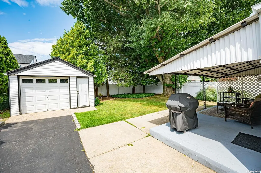 50 Norcross Avenue Bethpage NY 11714