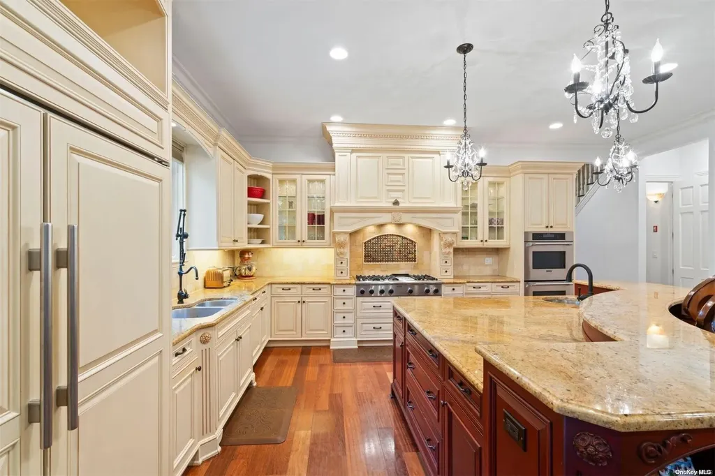 280 Southdown Road Lloyd Harbor NY 11743
