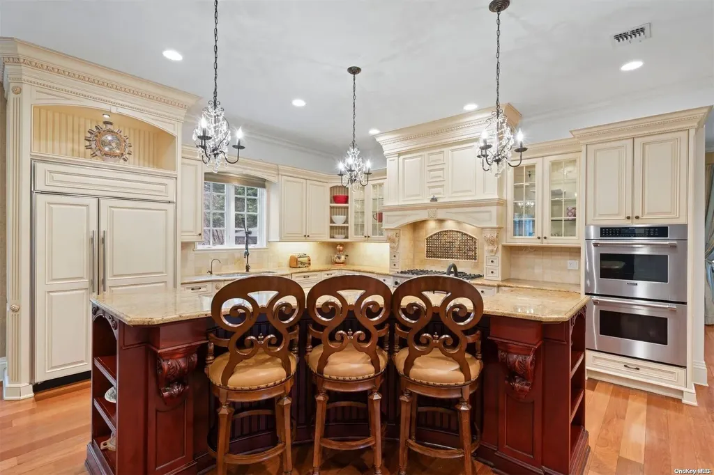 280 Southdown Road Lloyd Harbor NY 11743