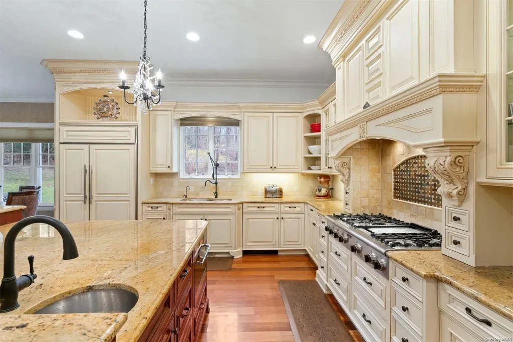280 Southdown Road Lloyd Harbor NY 11743