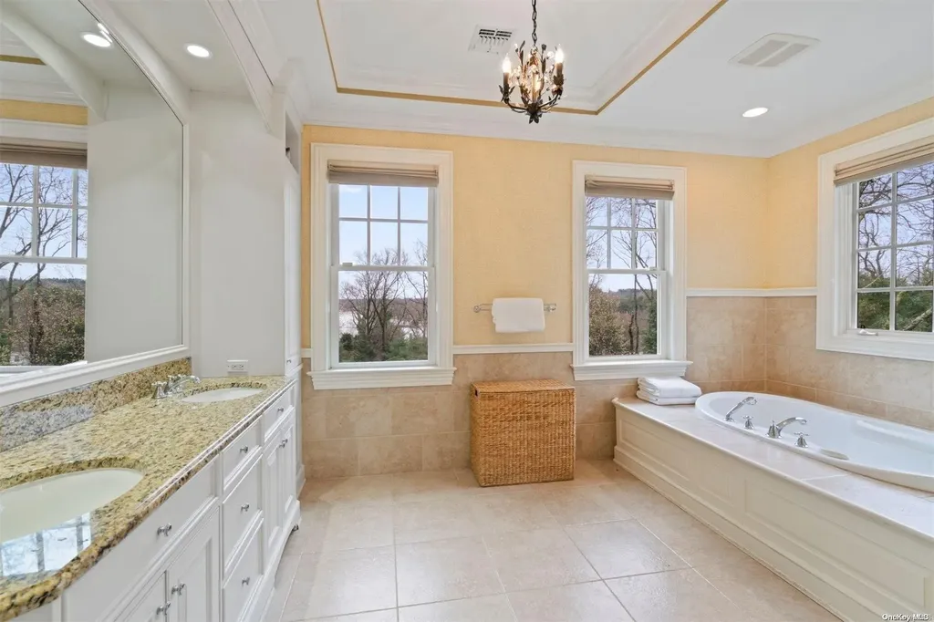 280 Southdown Road Lloyd Harbor NY 11743