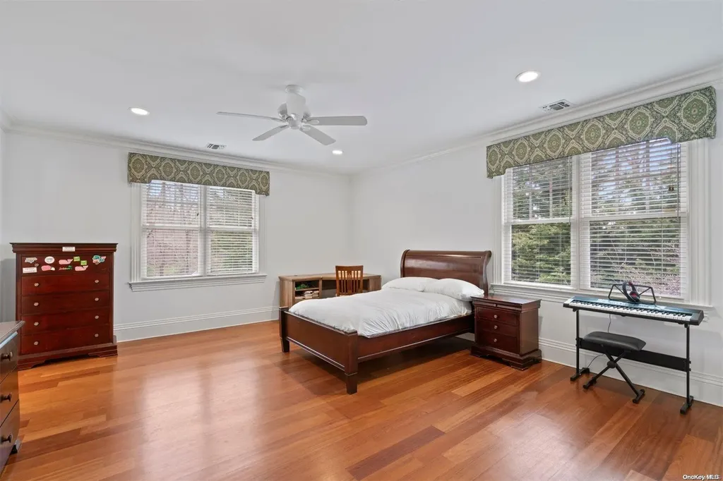 280 Southdown Road Lloyd Harbor NY 11743