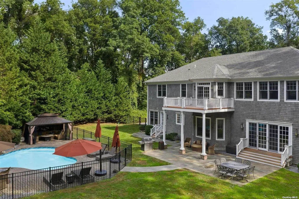 280 Southdown Road Lloyd Harbor NY 11743