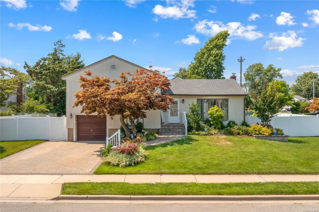 2 York Avenue Bethpage NY 11714