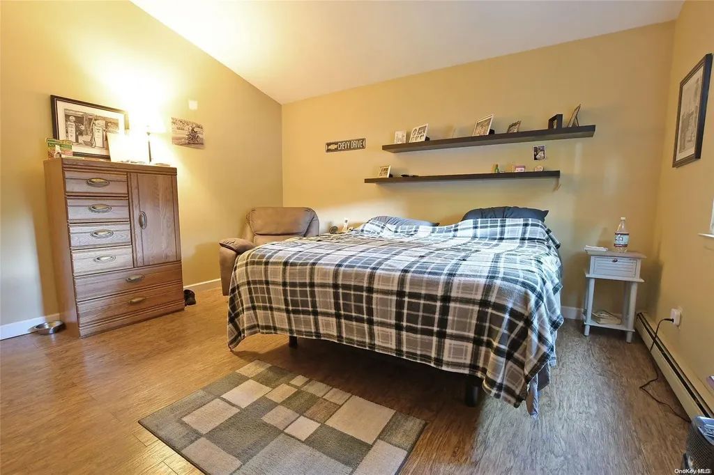 17 Kathleen Crescent Coram NY 11727