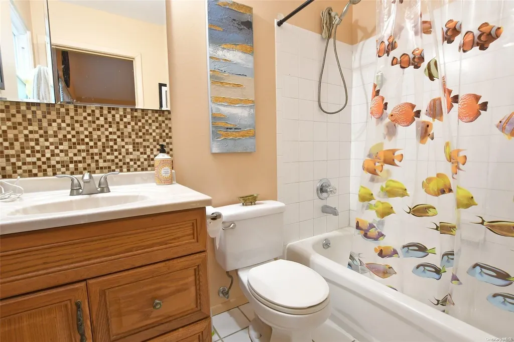 17 Kathleen Crescent Coram NY 11727